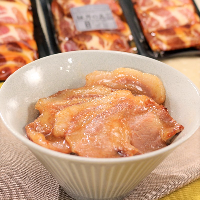 炭火焼風豚丼食べ比べセット